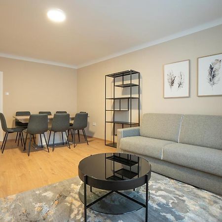 A 2-Bedroom Apartment With A King-Size Bed And A Balcony Is Located Just A 15-Minute Walk From Stephansplatz. Βιέννη Εξωτερικό φωτογραφία