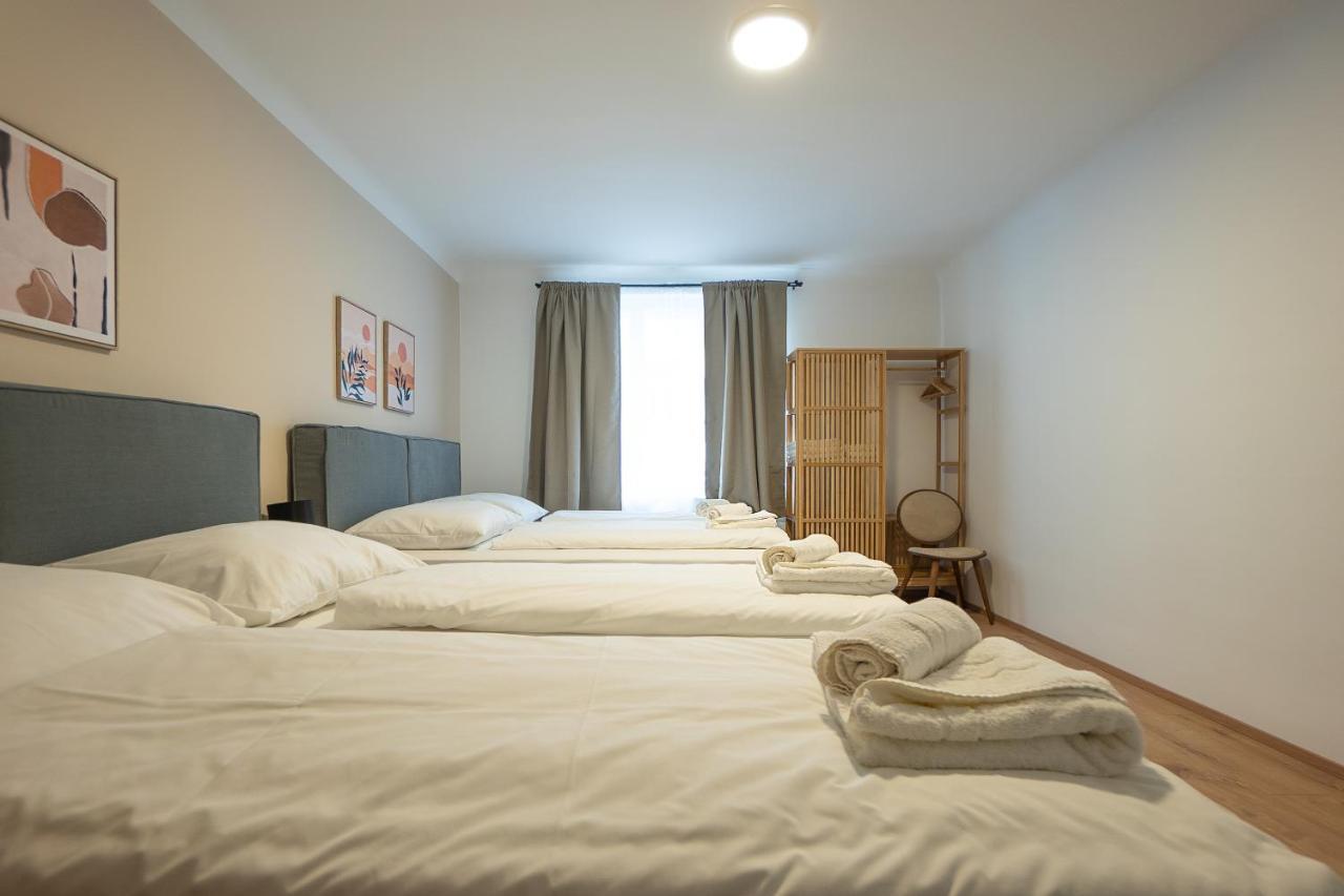 A 2-Bedroom Apartment With A King-Size Bed And A Balcony Is Located Just A 15-Minute Walk From Stephansplatz. Βιέννη Εξωτερικό φωτογραφία