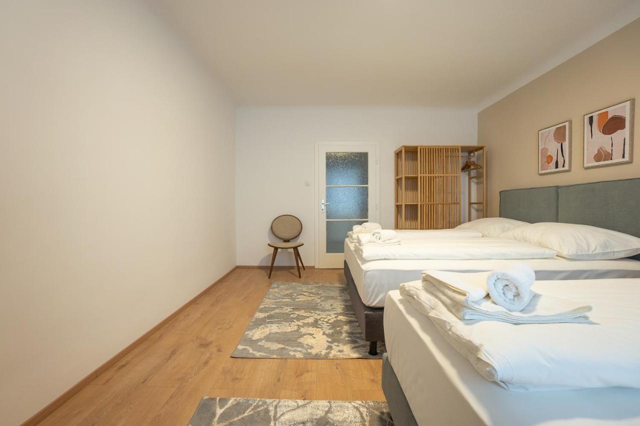 A 2-Bedroom Apartment With A King-Size Bed And A Balcony Is Located Just A 15-Minute Walk From Stephansplatz. Βιέννη Εξωτερικό φωτογραφία