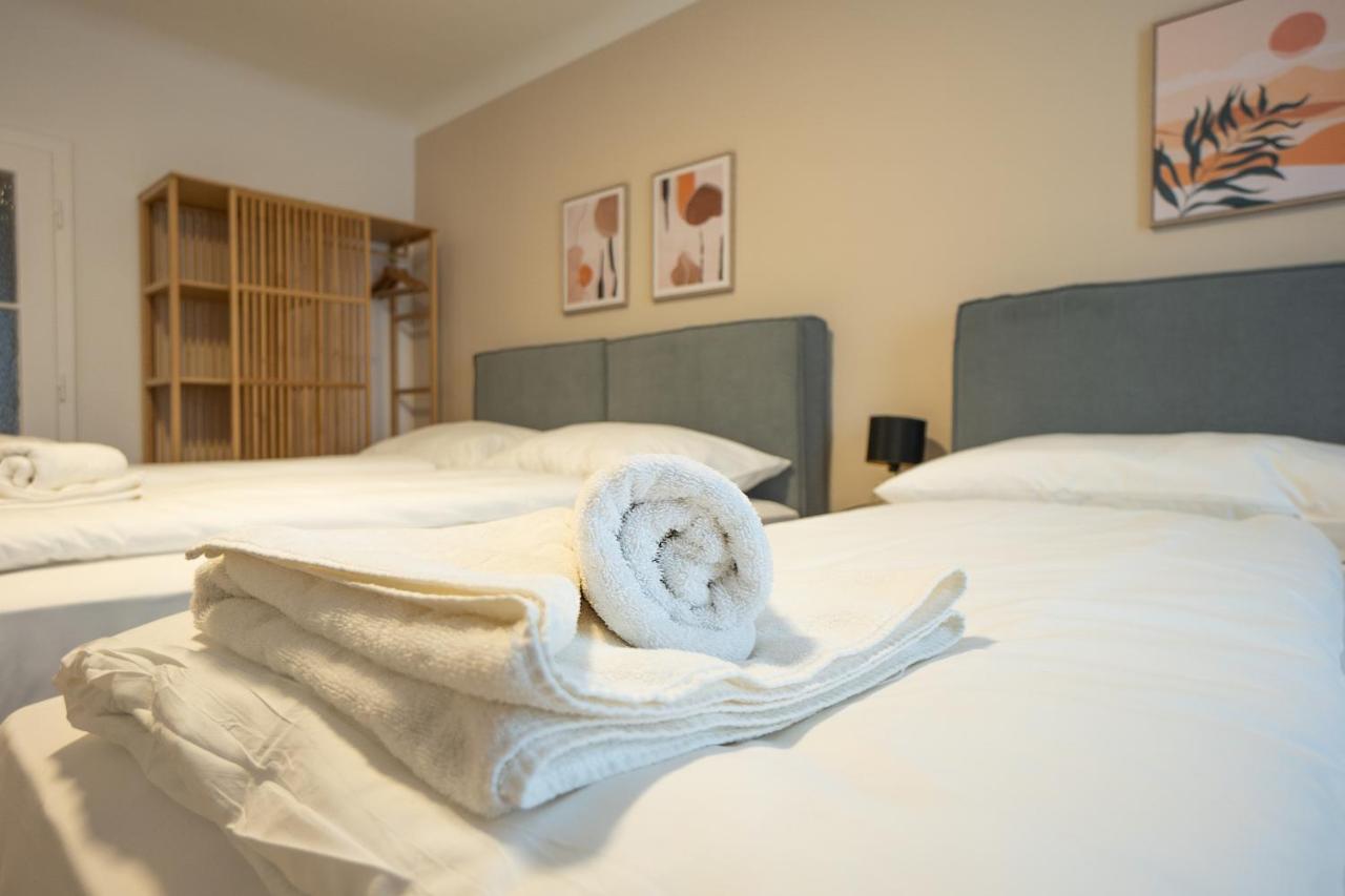 A 2-Bedroom Apartment With A King-Size Bed And A Balcony Is Located Just A 15-Minute Walk From Stephansplatz. Βιέννη Εξωτερικό φωτογραφία