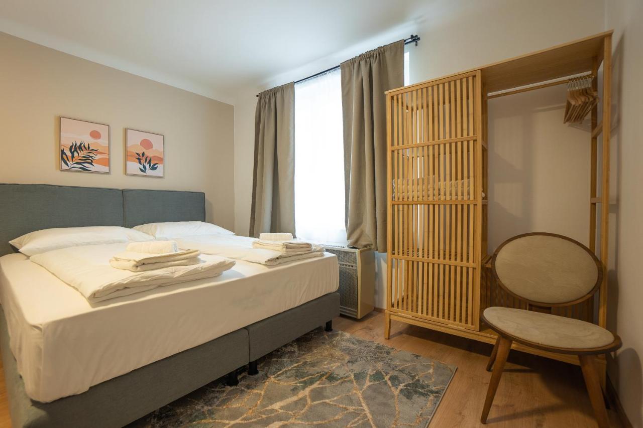 A 2-Bedroom Apartment With A King-Size Bed And A Balcony Is Located Just A 15-Minute Walk From Stephansplatz. Βιέννη Εξωτερικό φωτογραφία