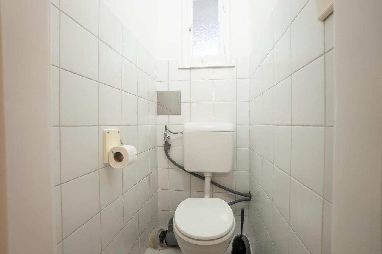 A 2-Bedroom Apartment With A King-Size Bed And A Balcony Is Located Just A 15-Minute Walk From Stephansplatz. Βιέννη Εξωτερικό φωτογραφία