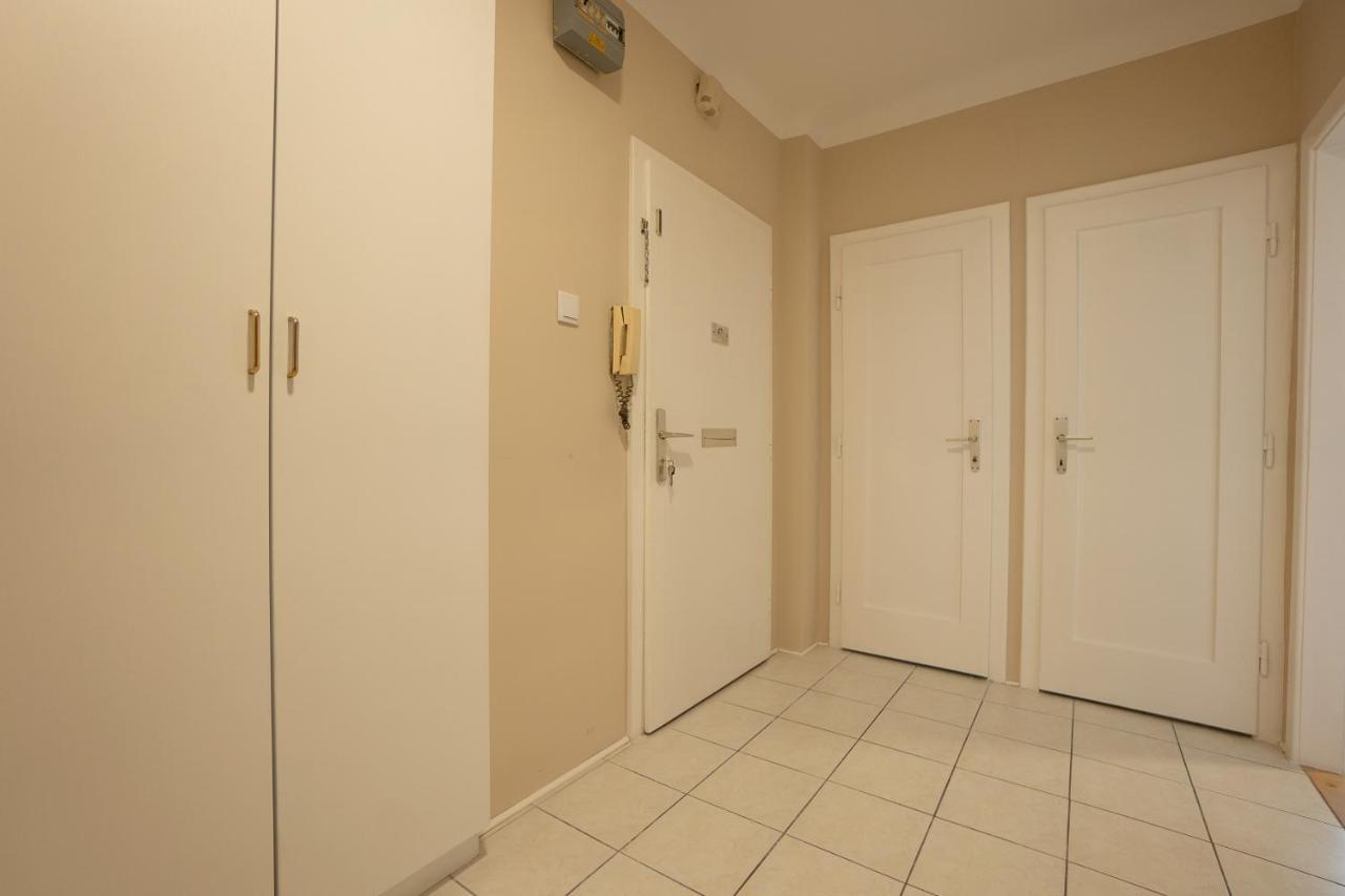 A 2-Bedroom Apartment With A King-Size Bed And A Balcony Is Located Just A 15-Minute Walk From Stephansplatz. Βιέννη Εξωτερικό φωτογραφία